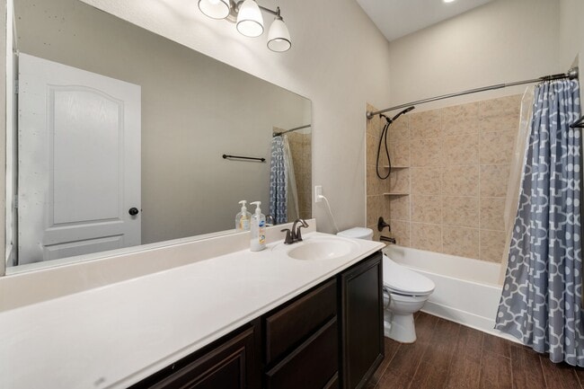 Building Photo - 8507 Sedona Run Dr