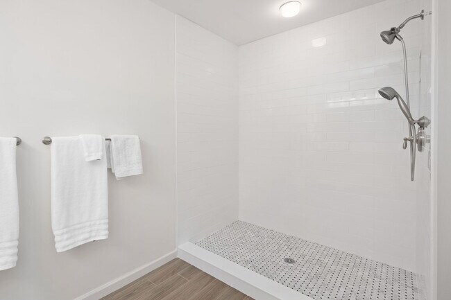 Building Photo - 5045 Harmony Cir