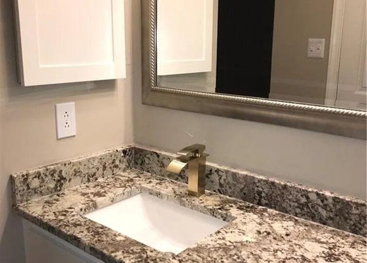 Building Photo - 8017 Greenside Ct