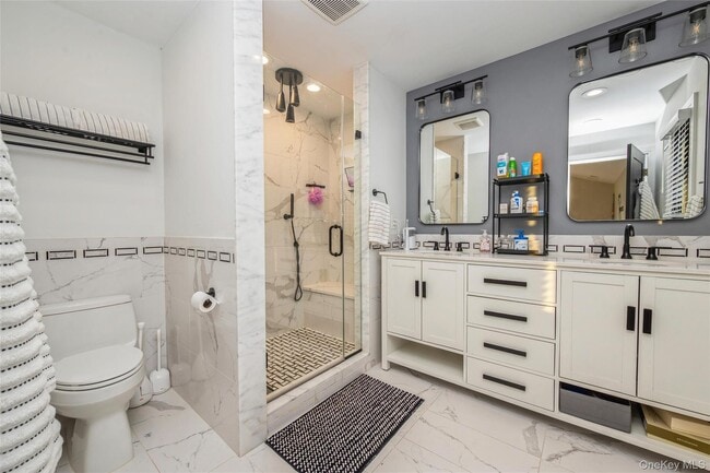 Building Photo - 400 Shore Rd