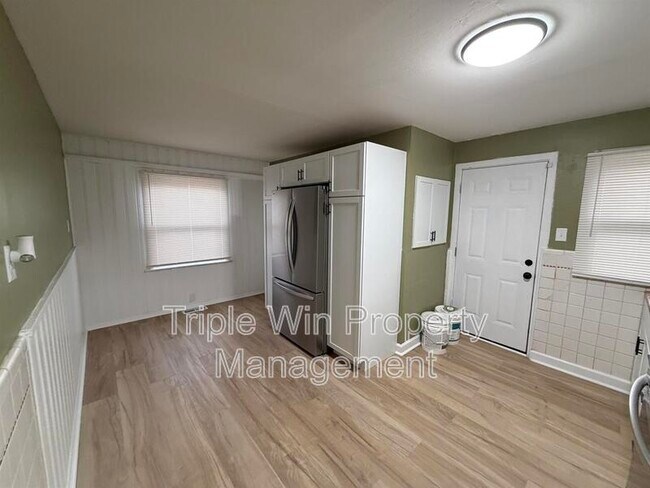 Building Photo - 8138 Blanchard Dr