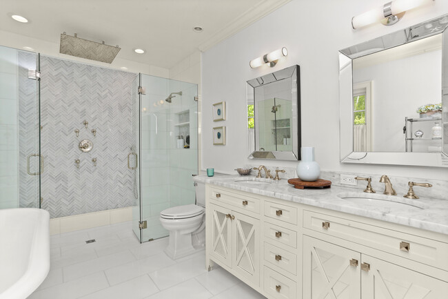 Building Photo - 141 W Norwalk Rd