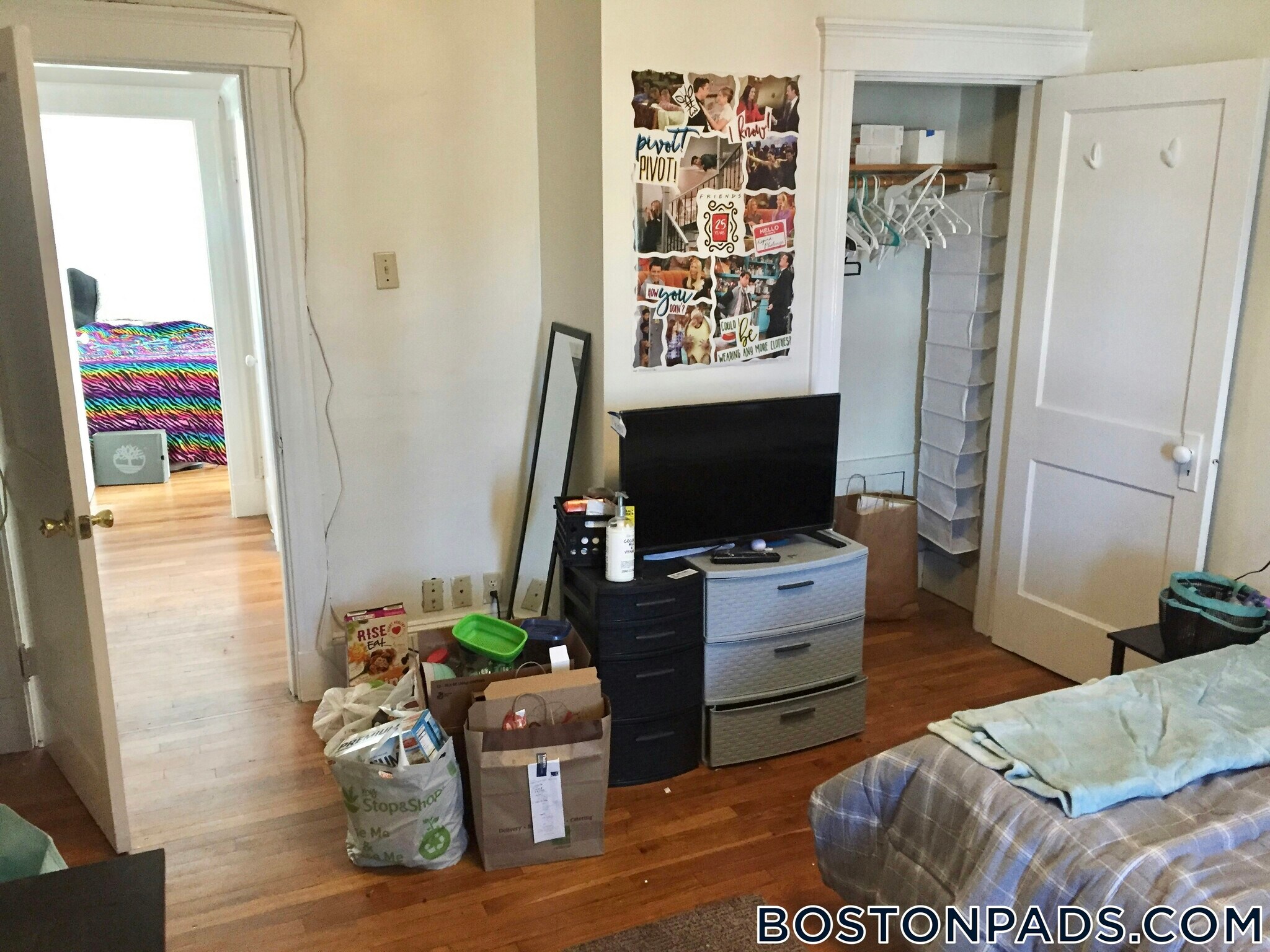 Building Photo - 185 Hillside St