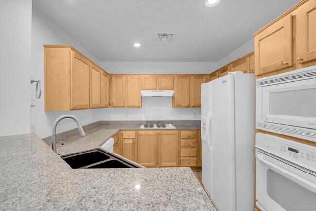 Building Photo - 75 E Agate Ave