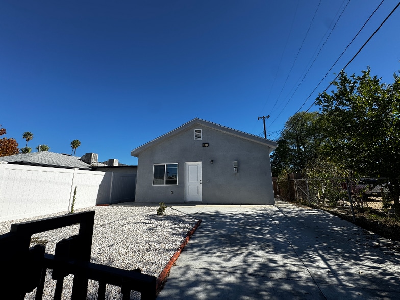 Building Photo - 3291 Del Rey Dr