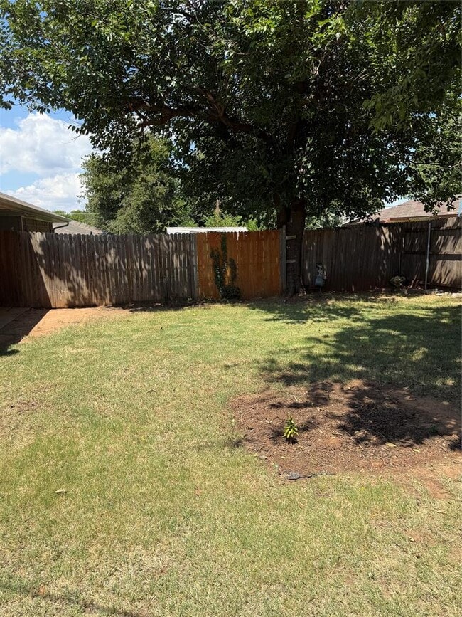 Building Photo - 1018 Summerton Pl