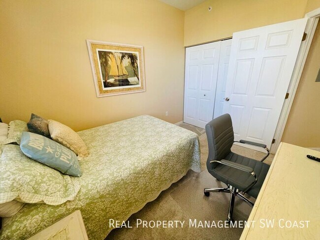 Building Photo - 15449 Bellamar Cir