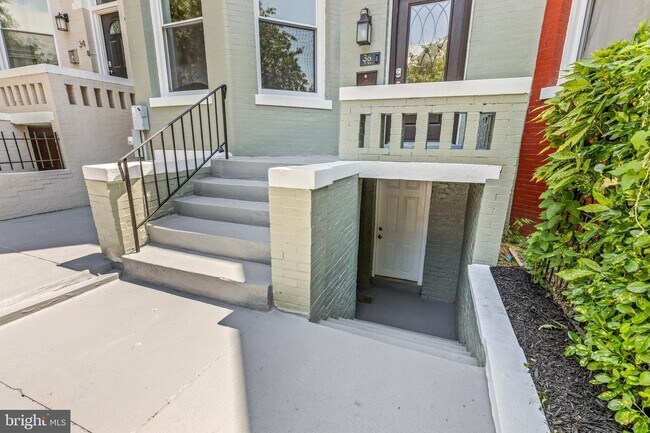 Building Photo - 36 U St NW