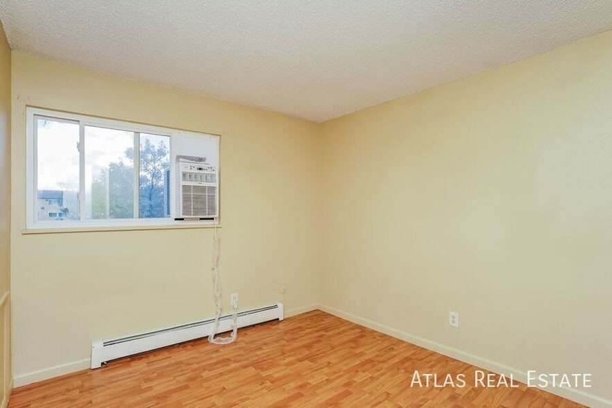 Building Photo - 4245 Loomis Ave