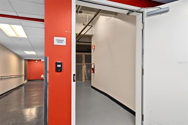 Building Photo - 101 S Eola Dr