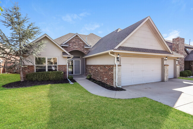 Building Photo - Beautiful Home!