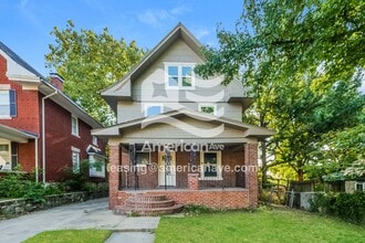 Building Photo - 303 Cypress Ave