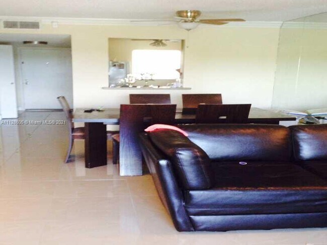 Building Photo - 4121 Stirling Rd