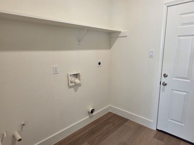 Building Photo - 16280 Jeet St