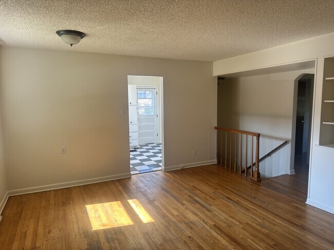 Building Photo - 2985 S Pennsylvania St