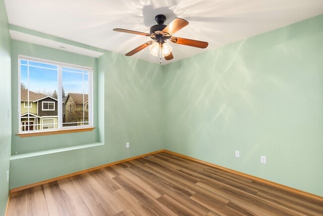 Building Photo - Well Maintained Bothell 4 Bedroom 2.5 Bath Home - Fantastic School District