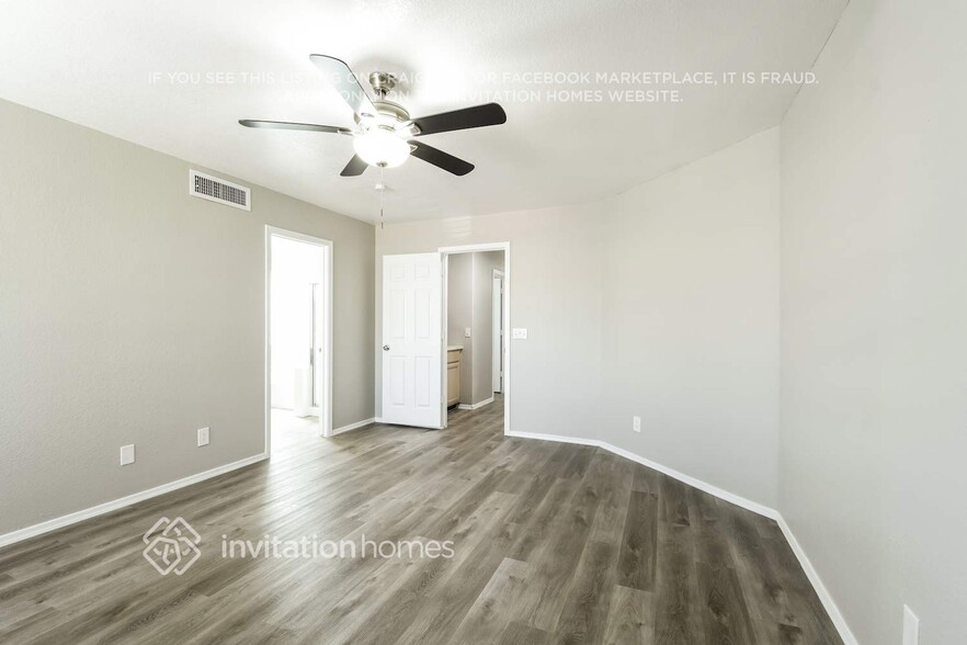 Building Photo - 9145 W Evans Dr