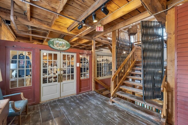 Building Photo - 312 Daniel Webster Hwy