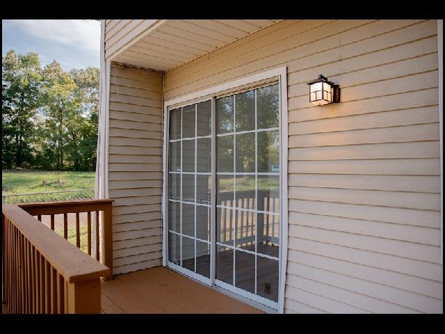 Building Photo - 721 S Valentine St