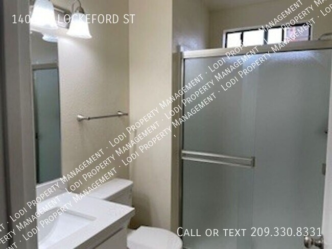 Building Photo - 1403 W Lockeford St