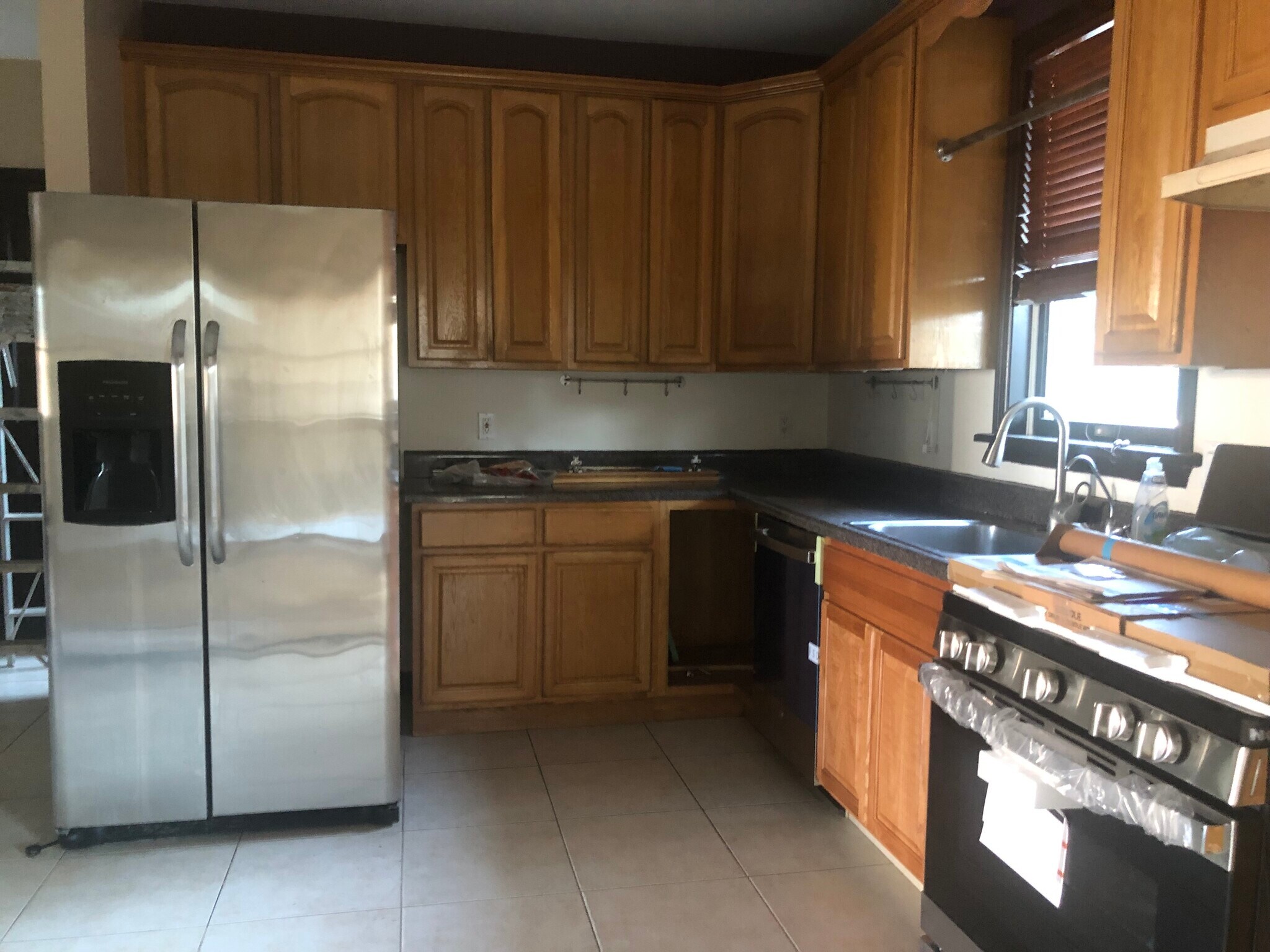 New gas stove and dishwasher - 2870 Woods Ave