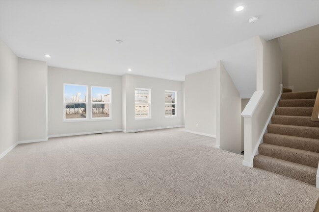 Building Photo - 43 Elmiraj Ct