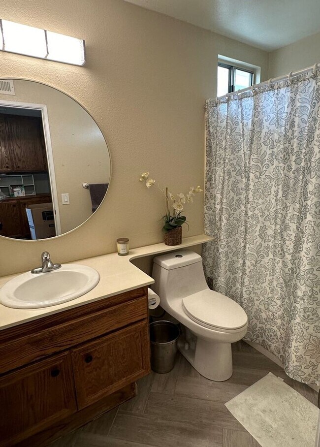 Building Photo - Jeffries Ranch Oceanside Home
