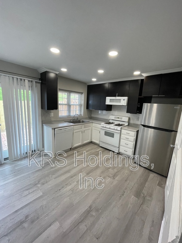 Building Photo - 12263 Granada Way