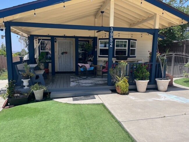 Building Photo - 3952 N Granada Ave