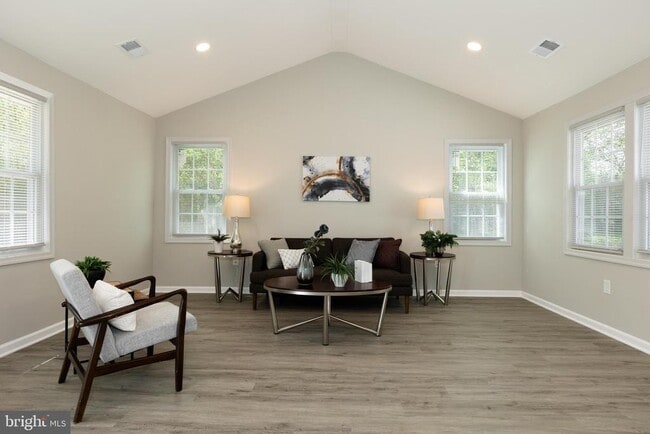 Building Photo - 9520 48th Ave