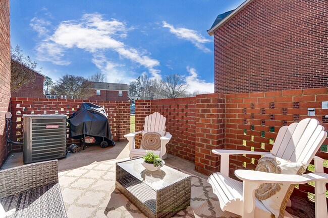 Building Photo - Your Next Home Awaits at The Arbors Townhomes