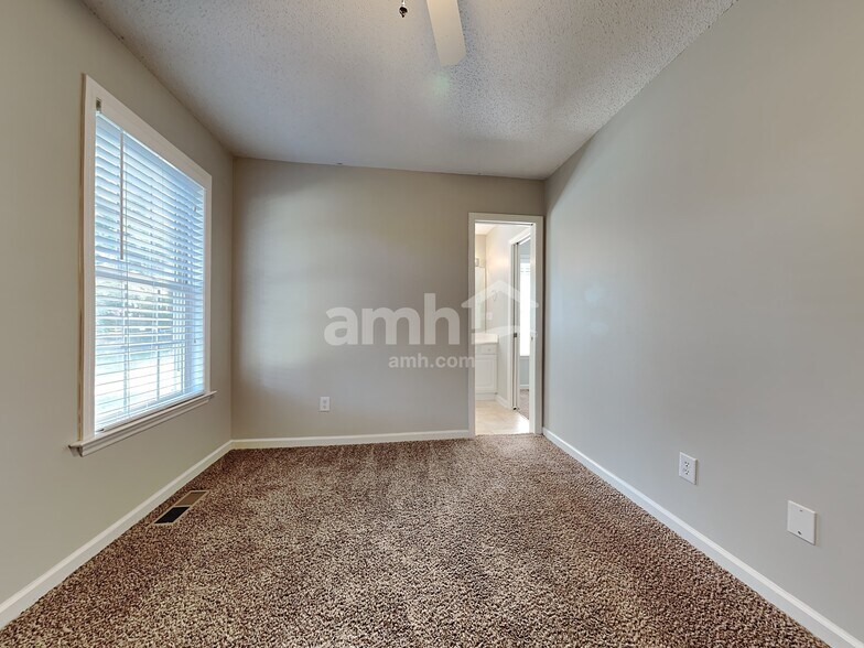 Building Photo - 1766 Spring Path Trl