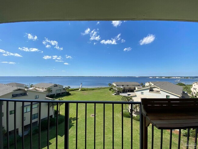 Building Photo - 900 Fort Pickens Rd