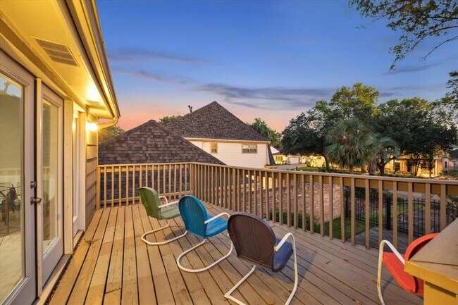 Building Photo - 1122 Daria Dr
