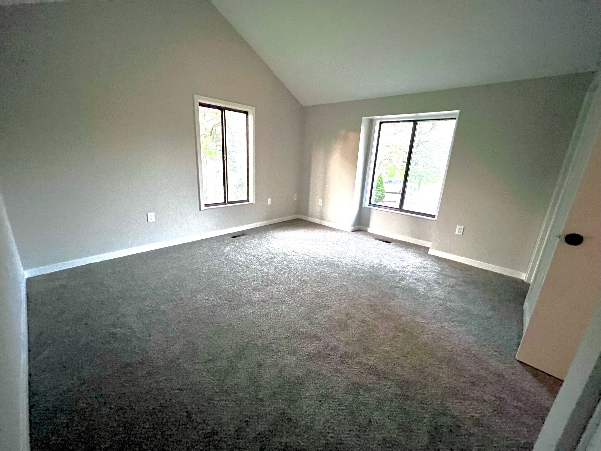 Master bedroom - 10241 Hightower Ct