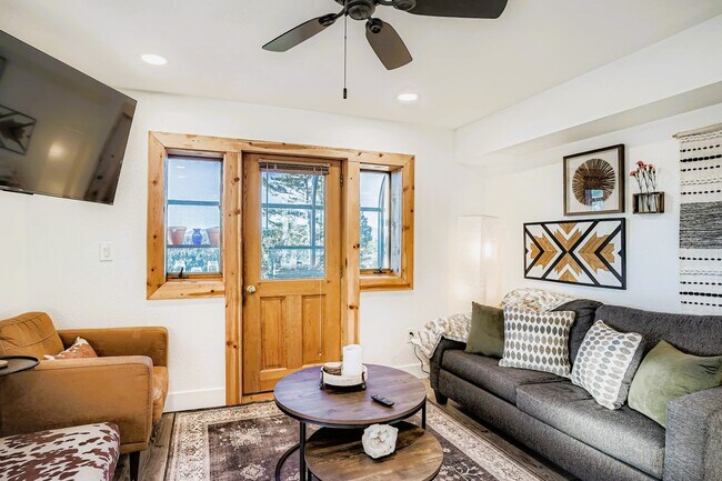 Building Photo - 13203 S Wamblee Valley Rd