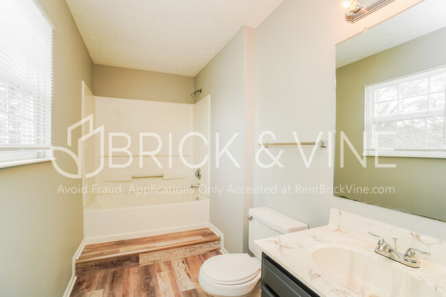 Building Photo - 2839 Beal Dr