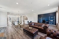 Building Photo - 45157 Kincora Dr