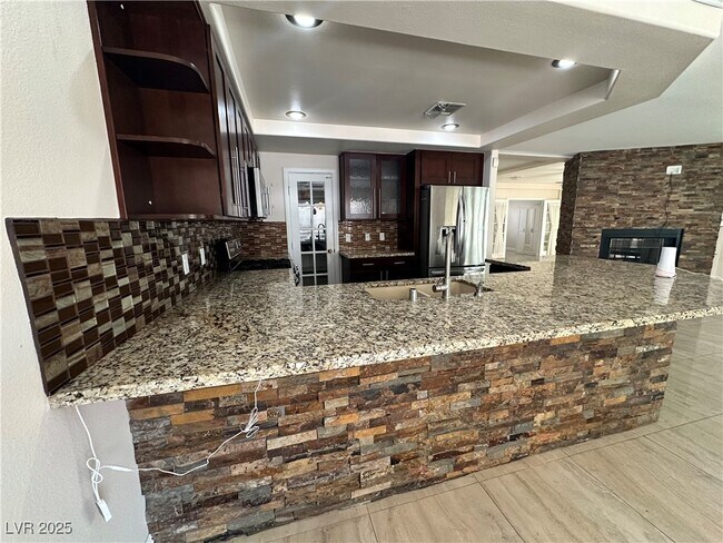 Building Photo - 8305 Bermuda Beach Dr