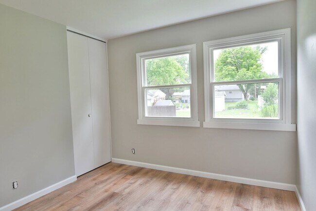 Building Photo - RENTAL AVAILABLE!