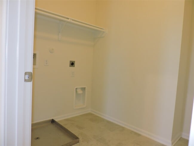 Building Photo - 1122 Epworth Ct.