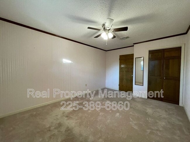 Building Photo - 6428 Chippendale Dr