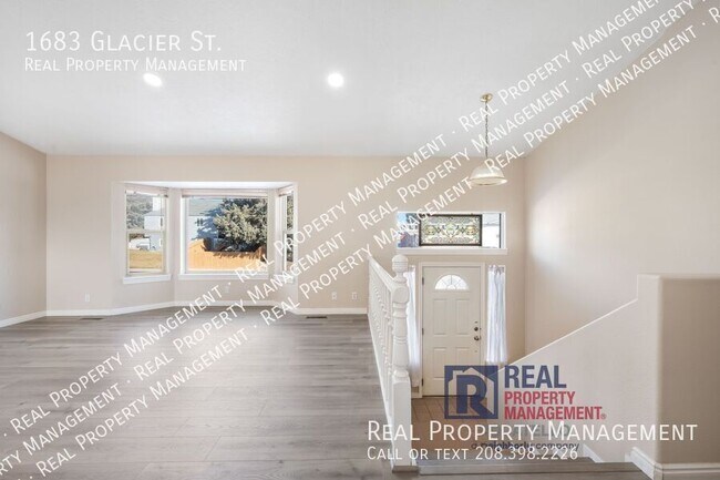 Building Photo - 1683 Glacier St