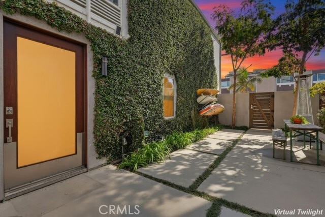 Building Photo - 6713 E Ocean Blvd