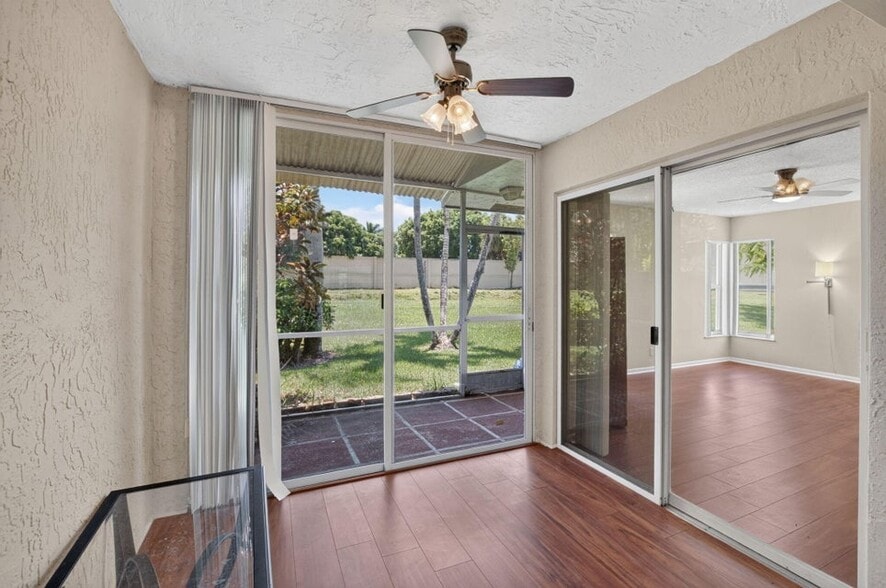 back of living room - 8108 Summer Shores Dr