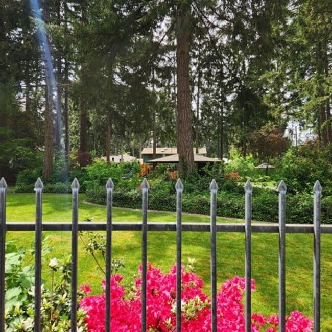 Building Photo - Charming 3-Bedroom Home in Desirable Gem Heights