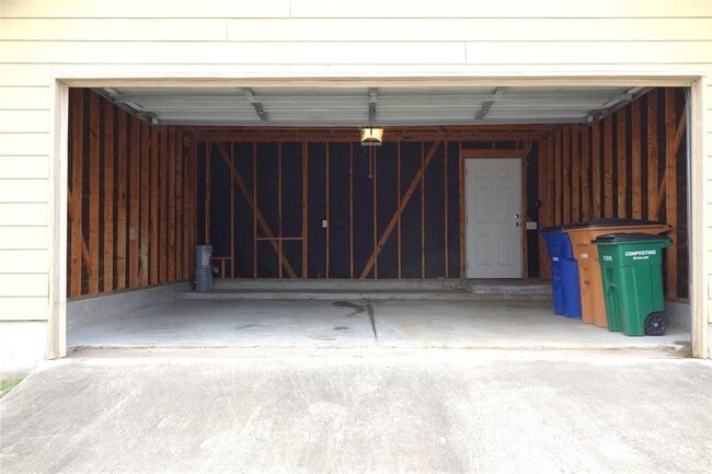 Building Photo - 6308 Perlita Dr