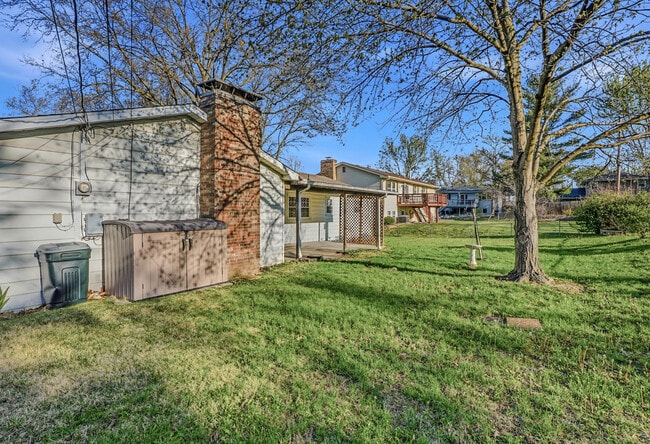 Building Photo - 2212 Rose Dr