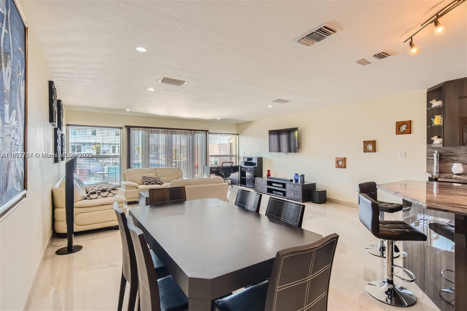 Building Photo - 3864 NE 167th St