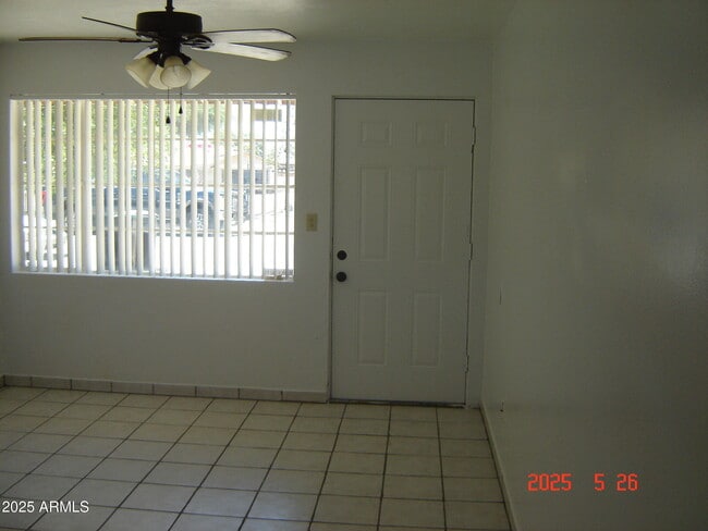 Building Photo - 414-416 Reizen Dr